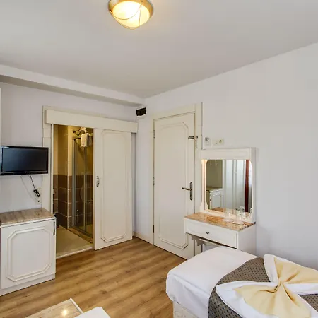 Hotel Sherwood Premio 3*